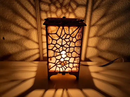 تصویر محصول چراغ رومیزی چوبی مدل TH_28142 - طرح و هنر (بندانگشتی گالری)