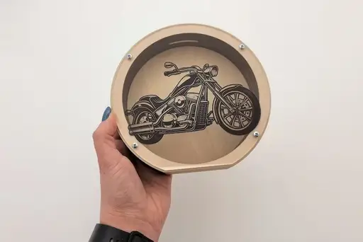 تصویر محصول قلک چوبی طرح موتورسیکلت مدل TH_24571 🏍️ - طرح و هنر (بندانگشتی گالری)