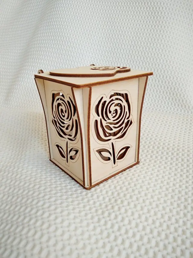 جعبه هدیه گل رز