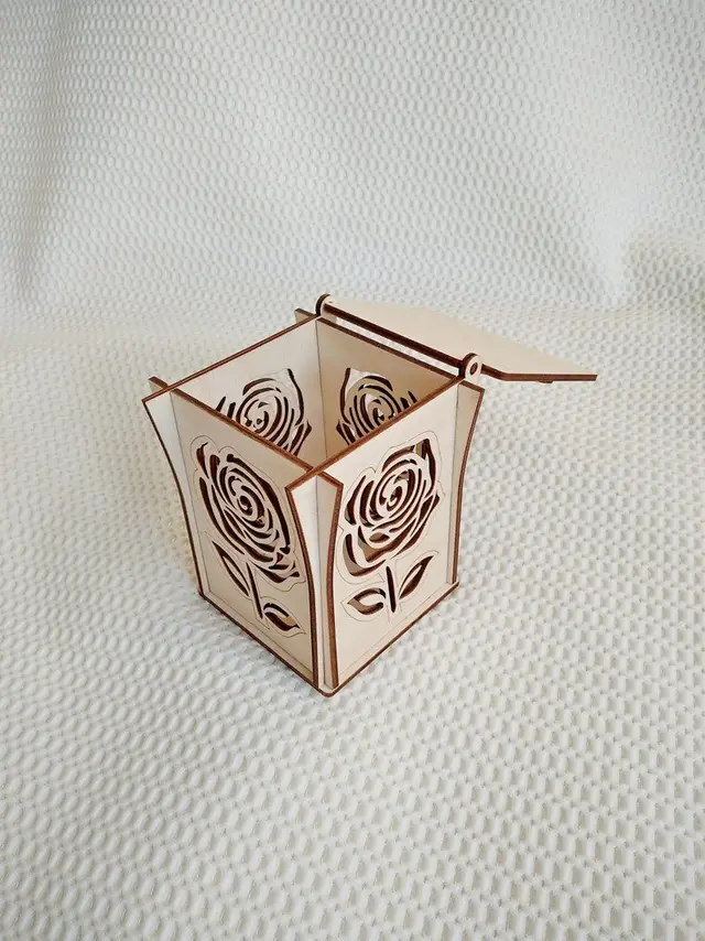 جعبه هدیه گل رز