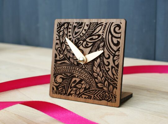 ساعت رومیزی چوبی مدل TH_73232 2222