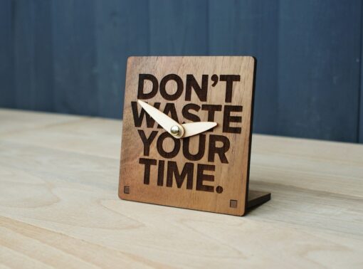 ساعت رومیزی چوبی مدرن مدل TH_37184