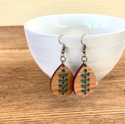 گوشواره چوبی طرح برگ مدل TH_42565