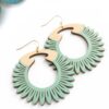 گوشواره چوبی طرح گلبرگ مدل TH_68413