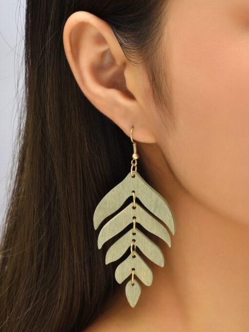 گوشواره چوبی طرح برگ مدل TH_77320