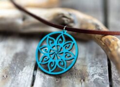 گردنبند چوبی طرح اسلیمی مدل TH_92861