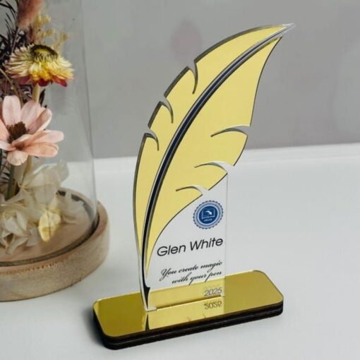تندیس طرح پر طلایی مدل TH_60649