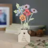 گلدان چوبی با گل رنگی مدل TH_51598