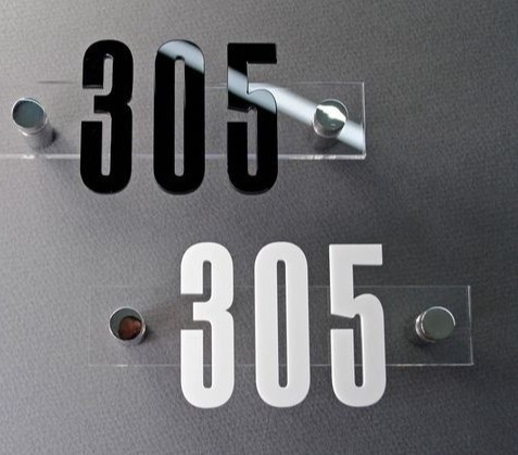 پلاک واحد پلکسی شفاف مدل TH_97983