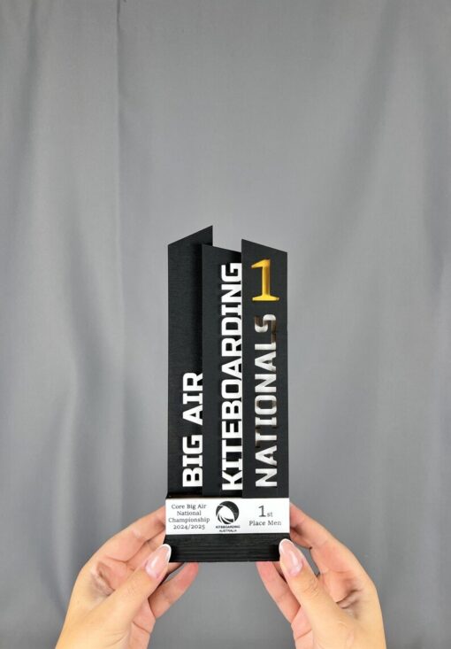 تندیس چوبی طرح مسابقات ورزشی مدل TH_21071